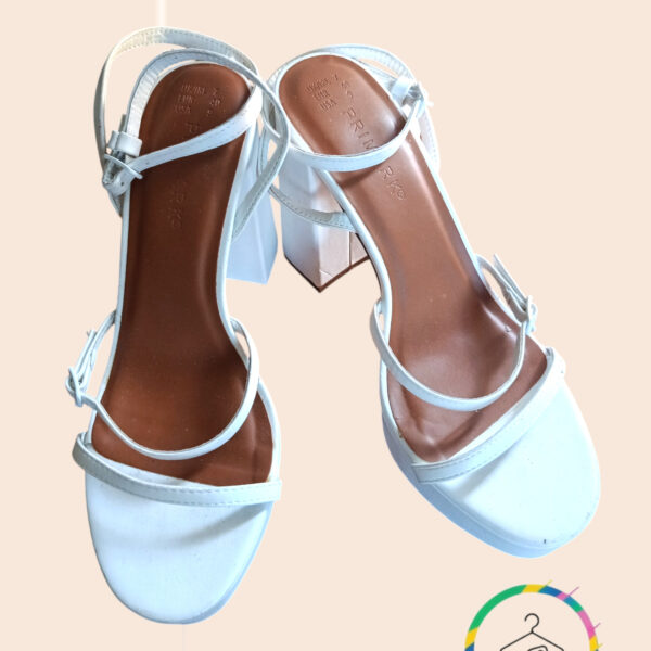 Sandales à talons blanches PRIMARK – Taille 40 – Très bon état A1514