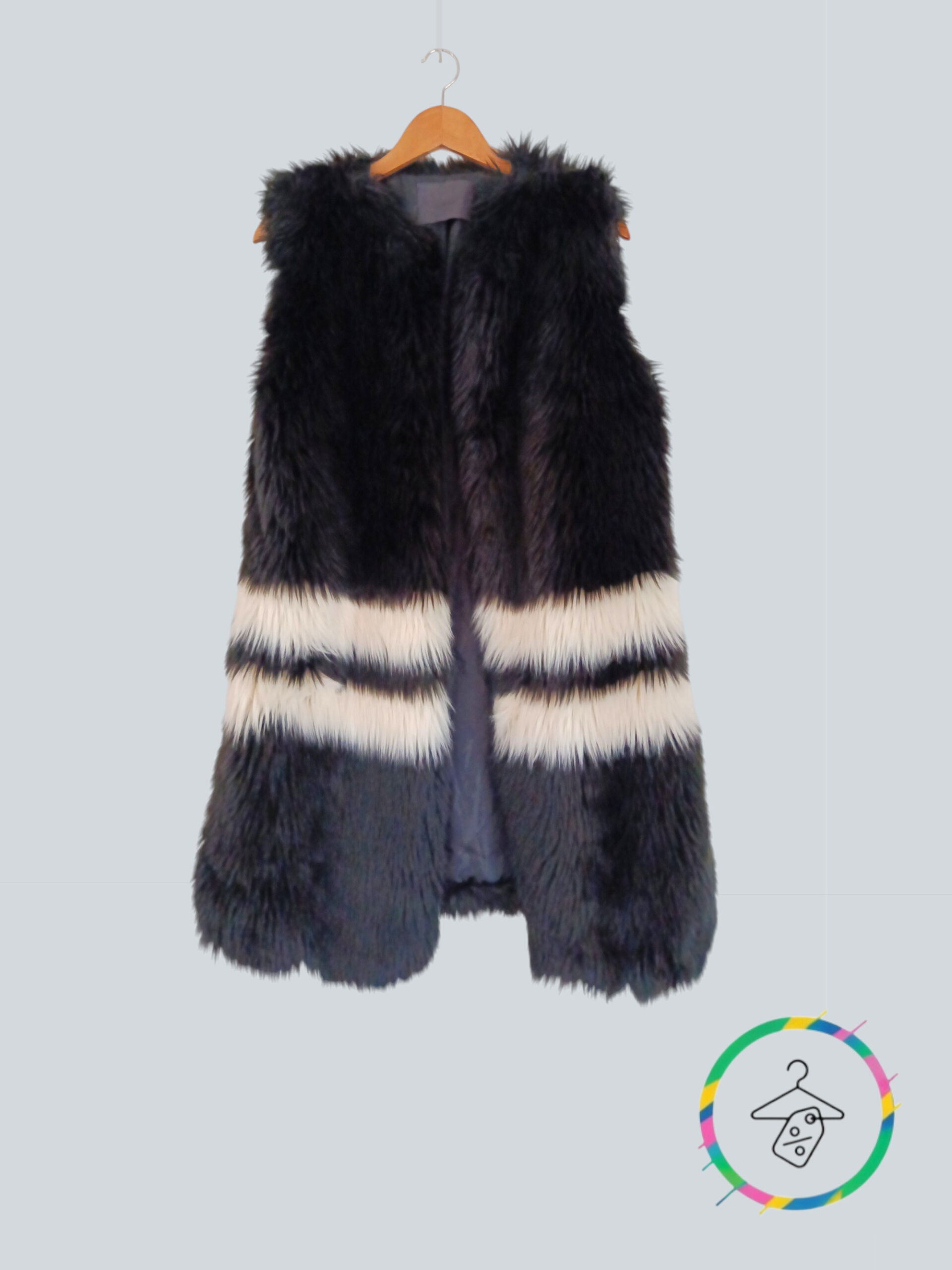 ✨ Gilet long fausse fourrure – Taille S/M – Style chic & tendance ✨ A1578