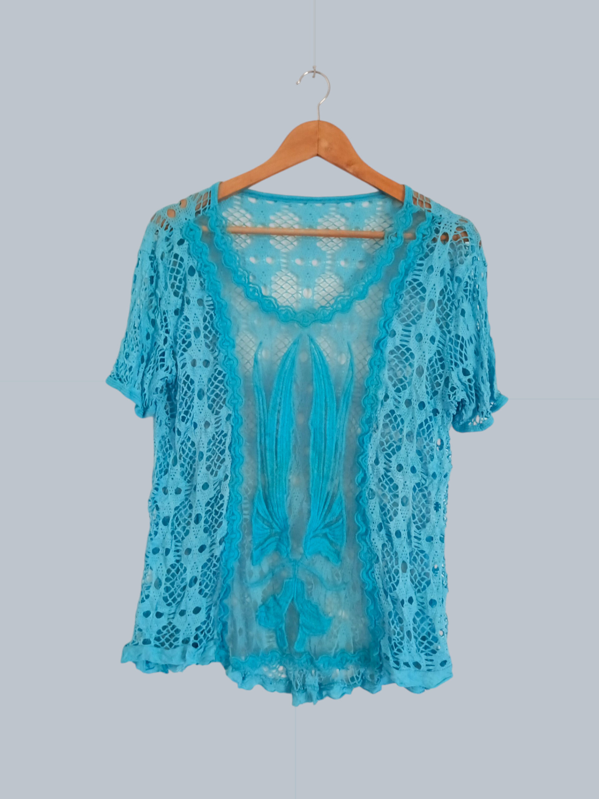 Haut dentelle / crochet turquoise – Taille unique (≈ M) A1601